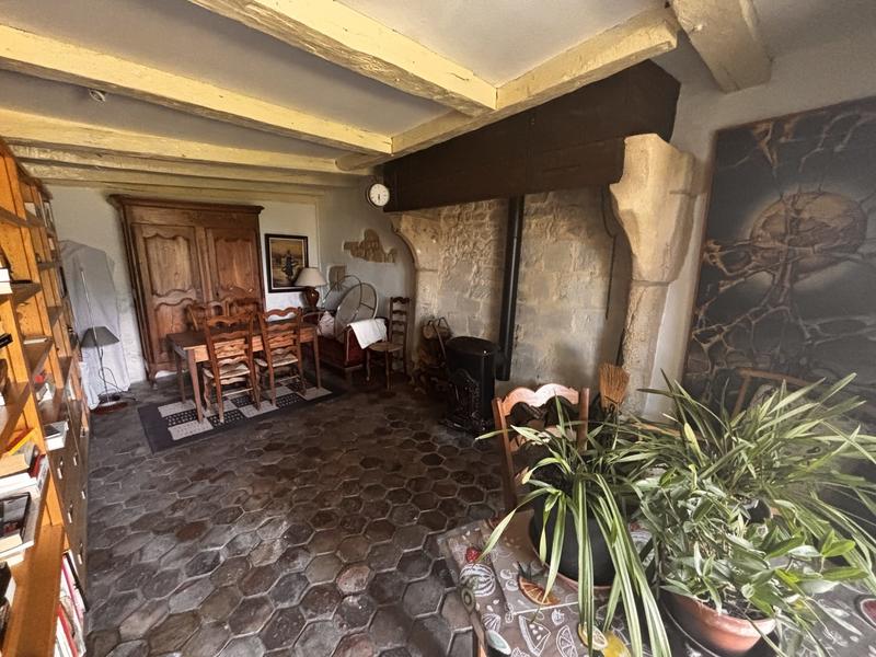 Maison - 254 m² - 8 pièces