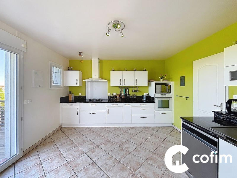 Maison - 147 m² - 9 pièces