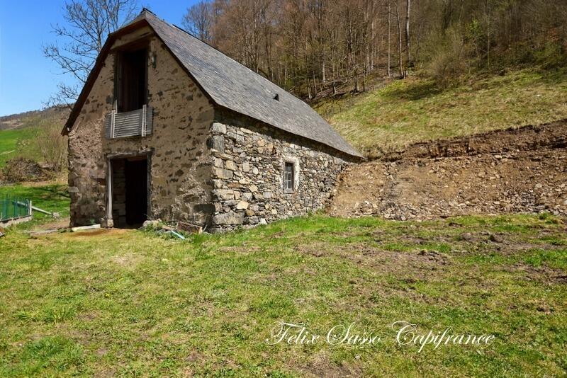 Grange - 133 m² - 2 pièces