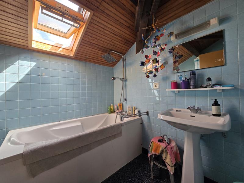 Maison - 180 m² - 11 pièces