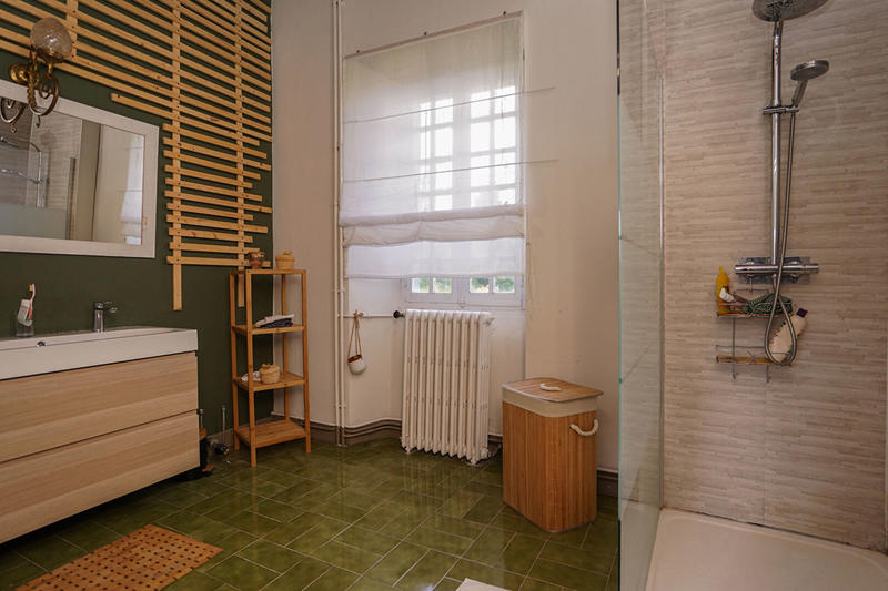 Maison - 252 m² - 8 pièces