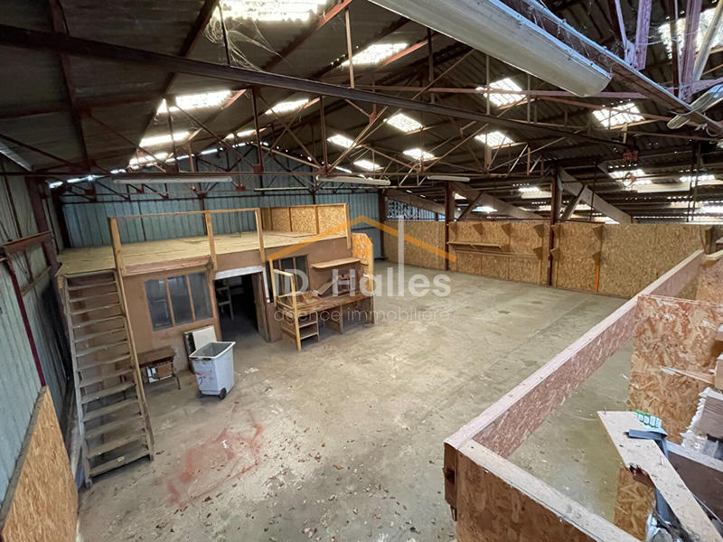 Local d'activité / Entrepôt - 530 m²