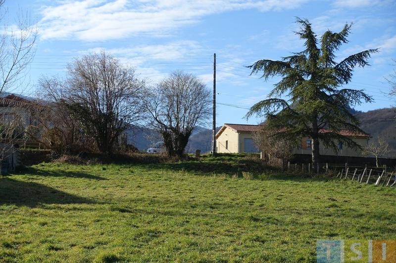 Terrain constructible - 1 410 m²