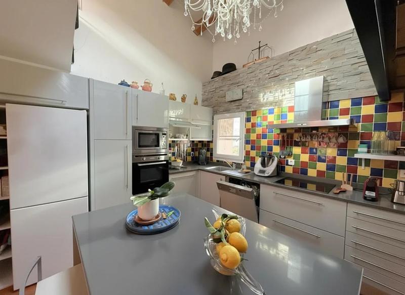 Appartement - 202 m² - 8 pièces