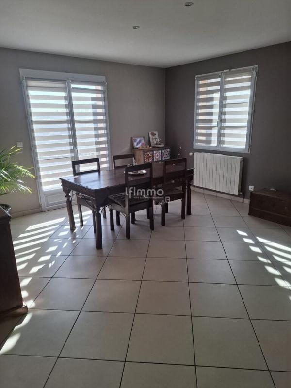 Maison - 177 m² - 9 pièces