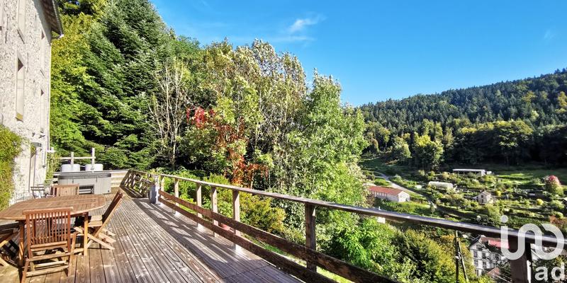 Maison - 200 m² - 7 pièces