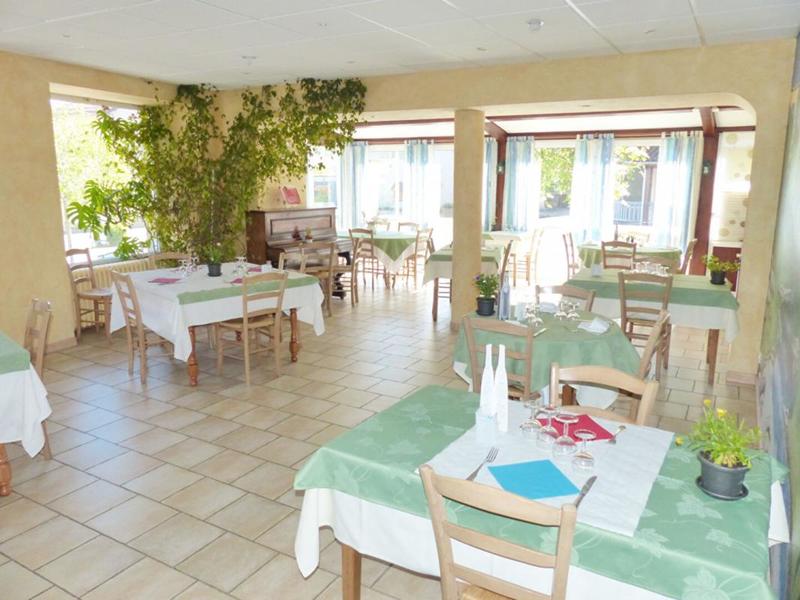 Maison - 710 m² - 13 pièces