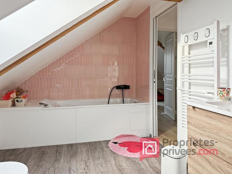 Maison - 95 m² - 5 pièces