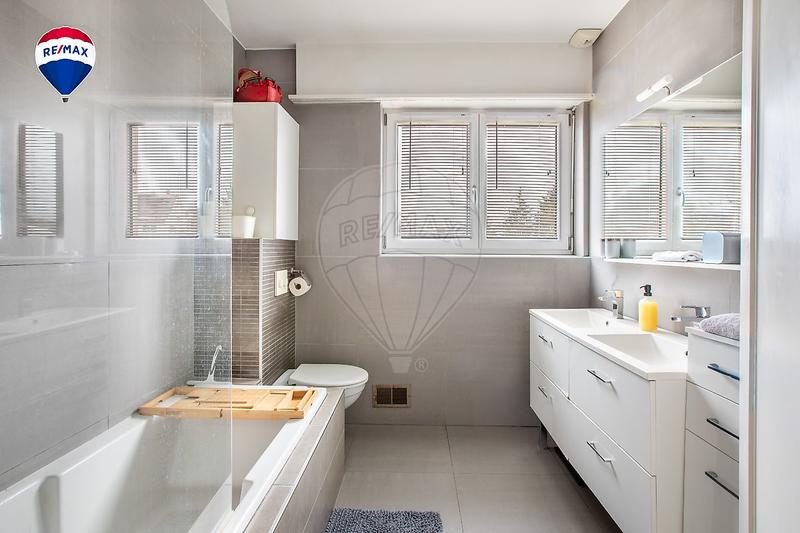 Maison d'architecte - 217 m² - 7 pièces