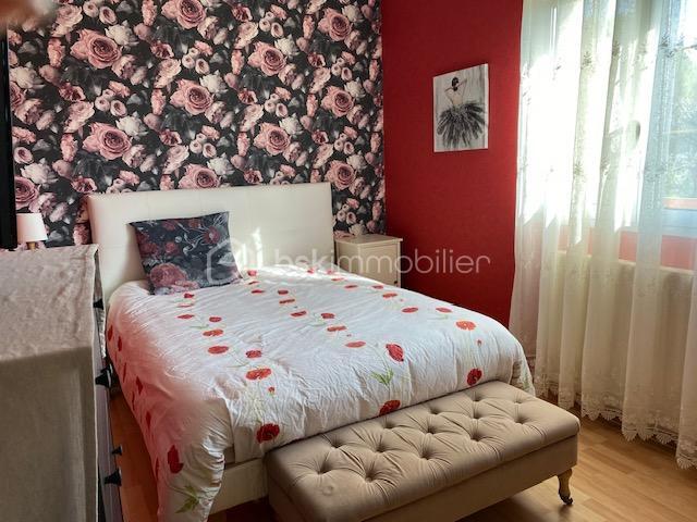 Maison traditionnelle - 93 m² - 4 pièces