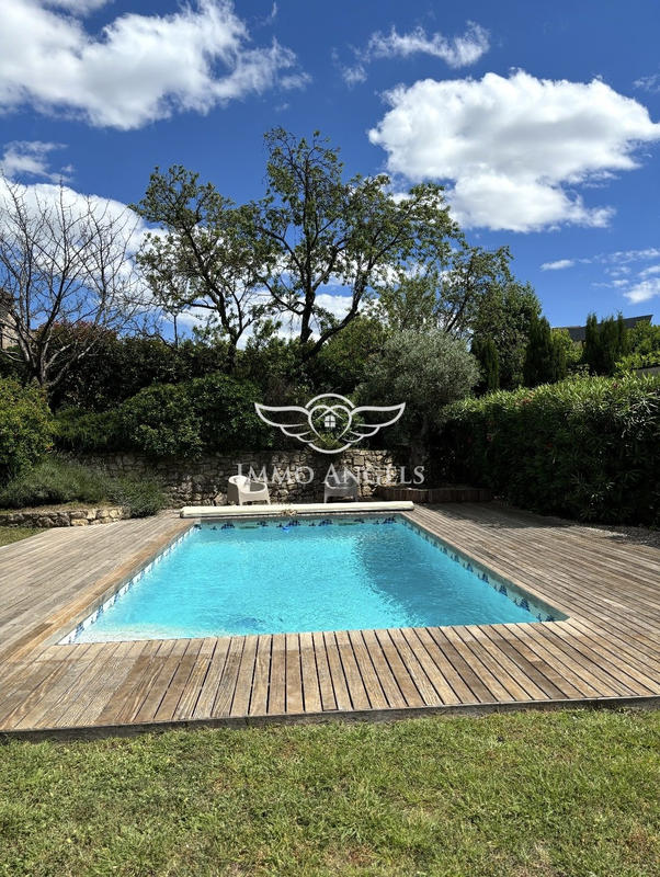 Maison traditionnelle - 157 m² - 5 pièces