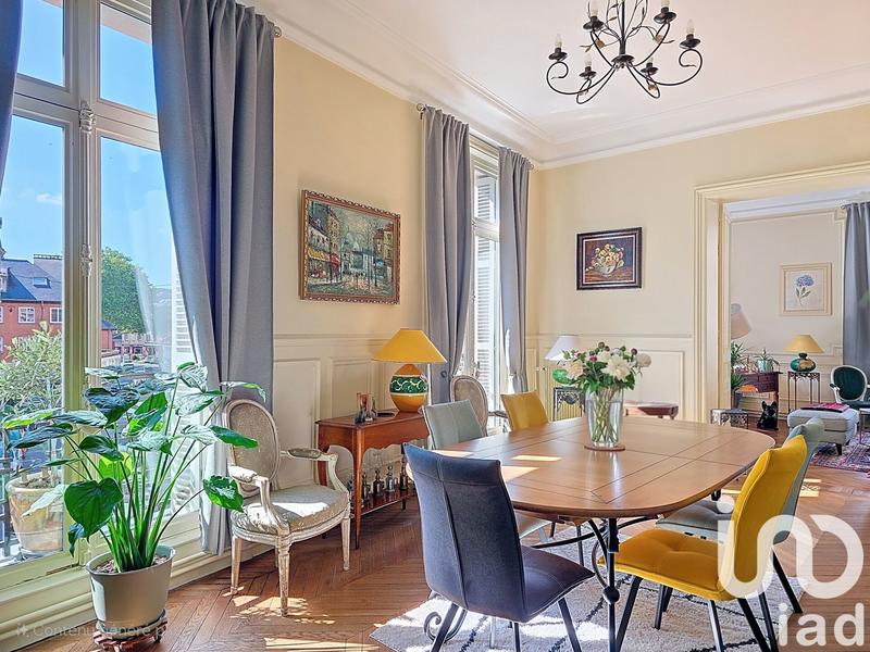 Appartement - 207 m² - 7 pièces