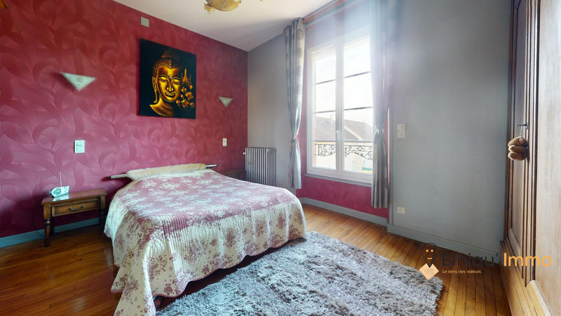 Maison - 192 m² - 7 pièces