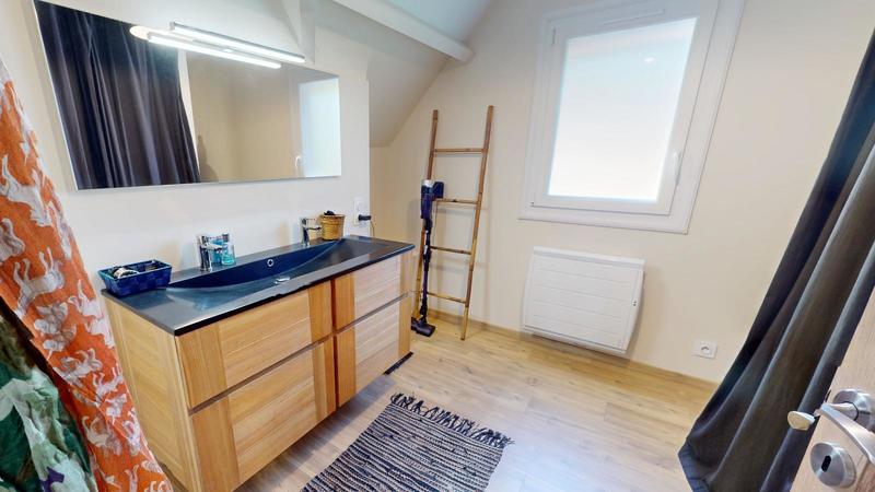 Maison traditionnelle - 186 m² - 8 pièces