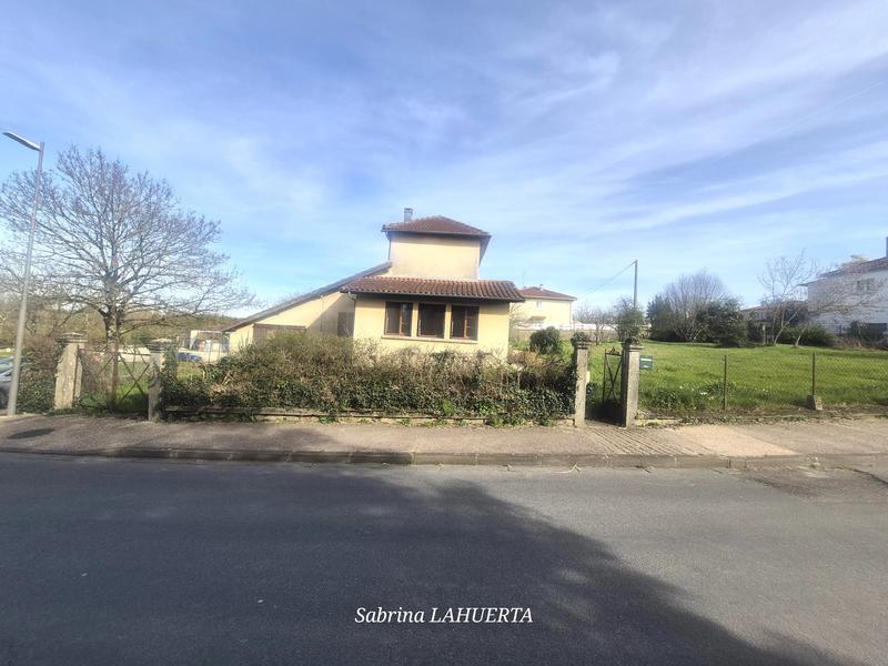 Maison - 96 m² - 5 pièces