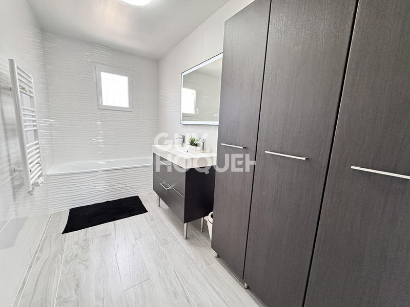 Maison - 100 m² - 6 pièces