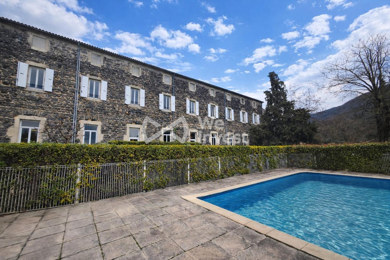 Immeuble - 1 200 m²