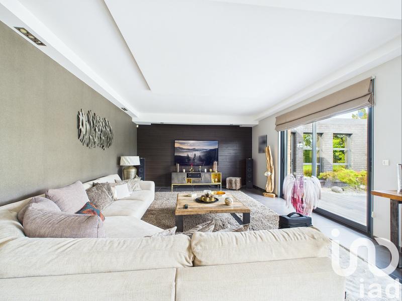 Maison - 213 m² - 6 pièces