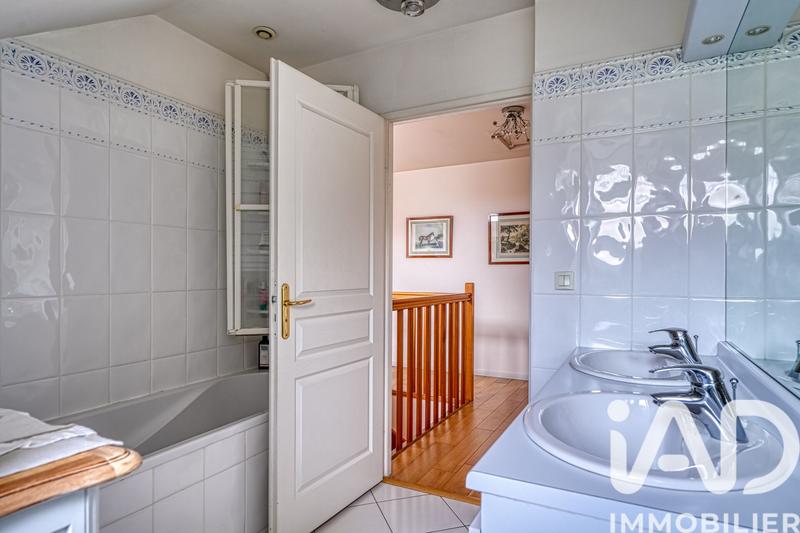 Maison - 165 m² - 7 pièces