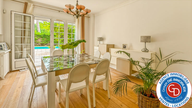 Maison - 160 m² - 6 pièces