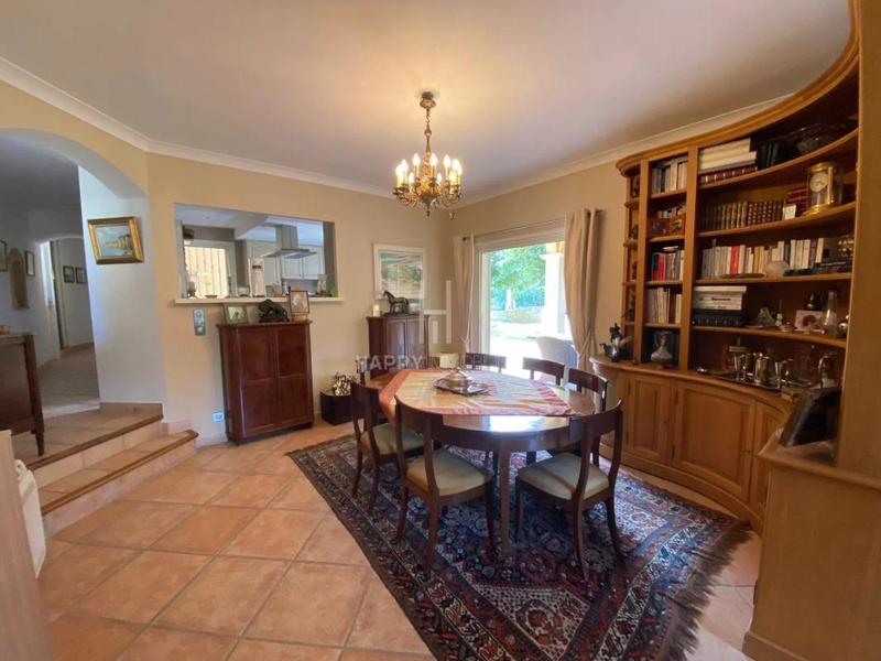 Propriété - 180 m² - 6 pièces