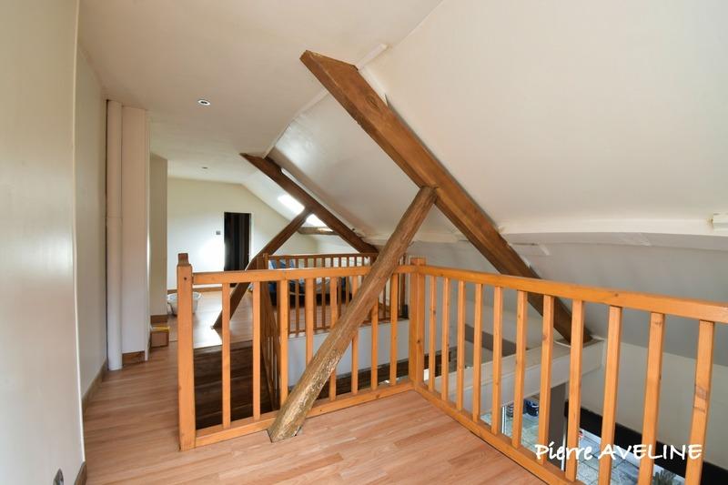 Maison - 161 m² - 8 pièces