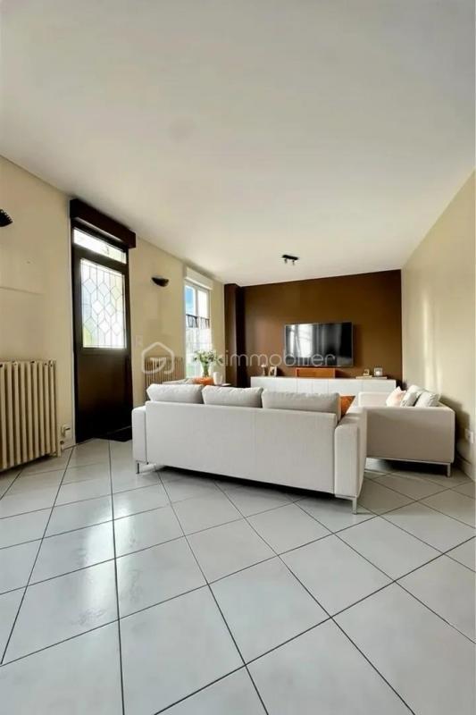 Pavillon - 170 m² - 8 pièces