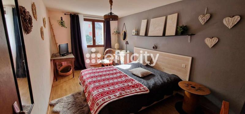 Maison - 120 m² - 7 pièces