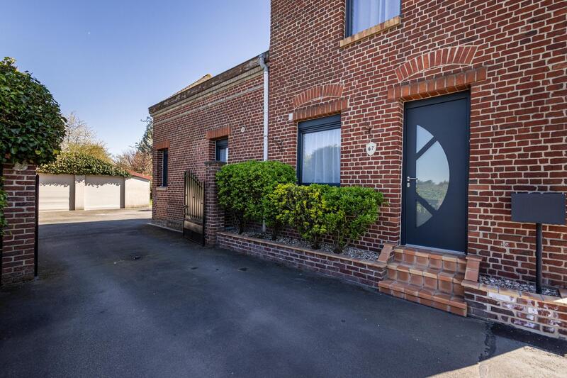 Maison - 200 m² - 6 pièces