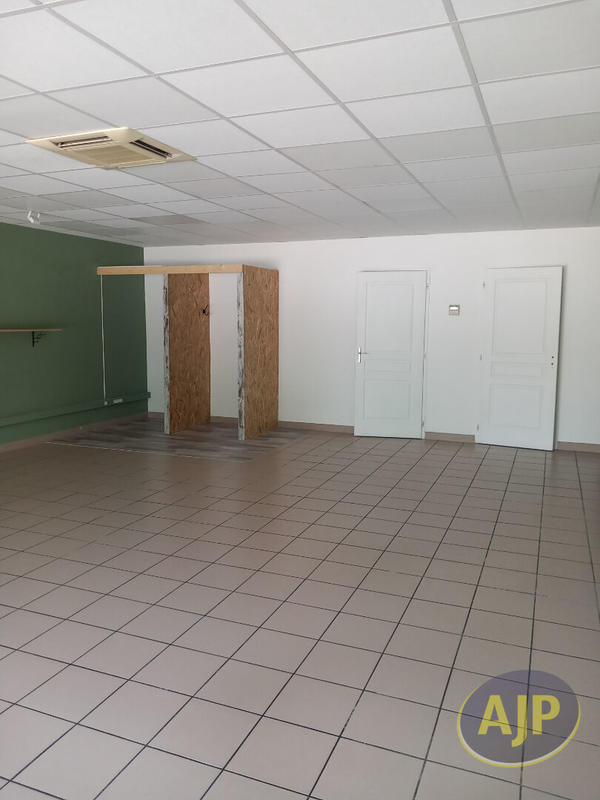 Local commercial - 60 m² - 2 pièces