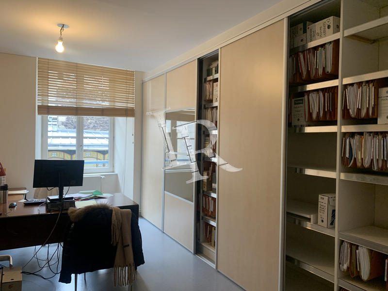 Bureau - 263 m²