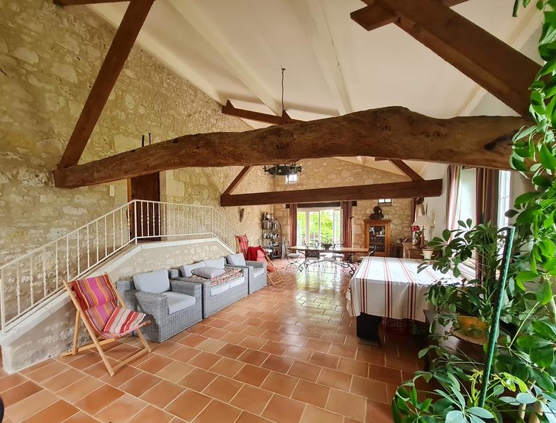 Maison - 294 m² - 7 pièces