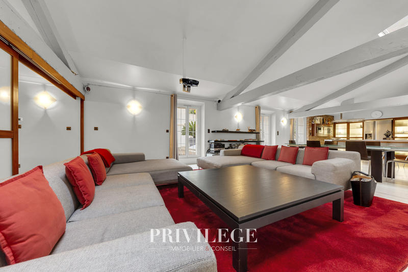 Appartement - 160 m² - 4 pièces