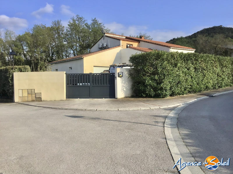 Maison - 230 m² - 5 pièces