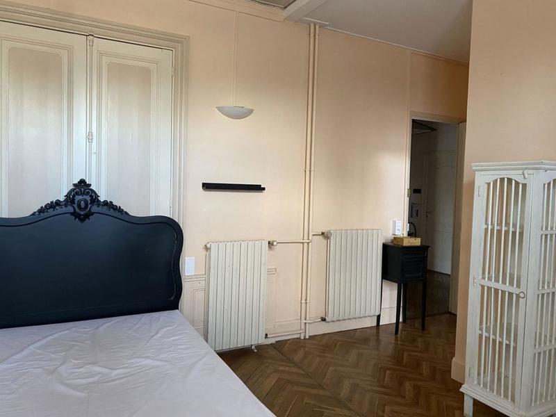 Immeuble - 1 750 m² - 32 pièces