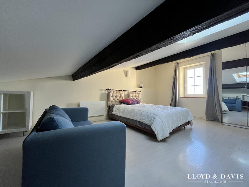 Appartement - 85 m² - 3 pièces