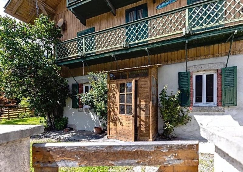 Maison - 260 m² - 11 pièces