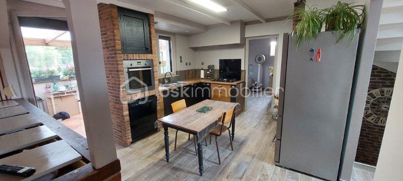 Maison - 240 m² - 7 pièces