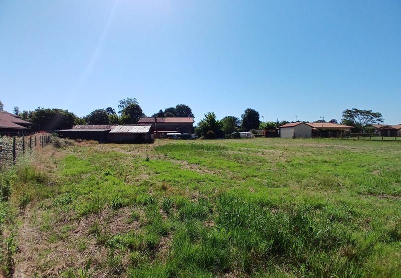 Terrain constructible - 2 400 m²