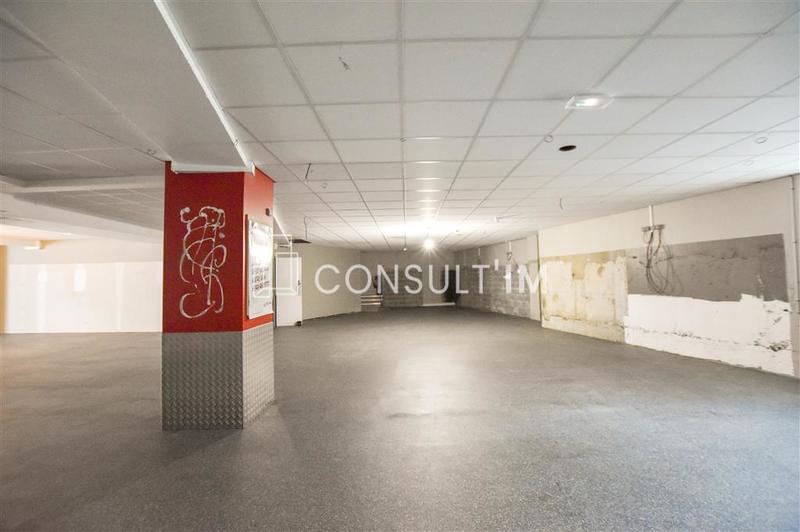 Local commercial - 352 m²