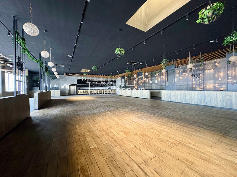 Local commercial - 1 080 m²