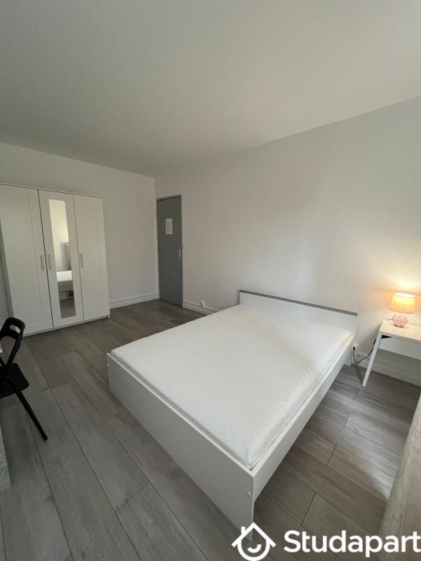 Chambre - 10 m² - 1 pièce