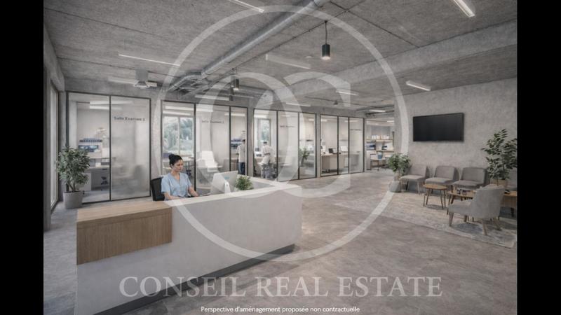 Bureau - 2 654 m² - 12 pièces