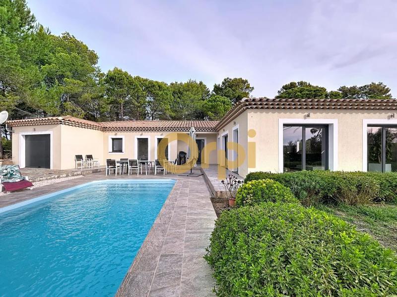 Villa - 208 m² - 4 pièces