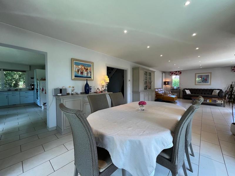 Maison - 208 m² - 7 pièces