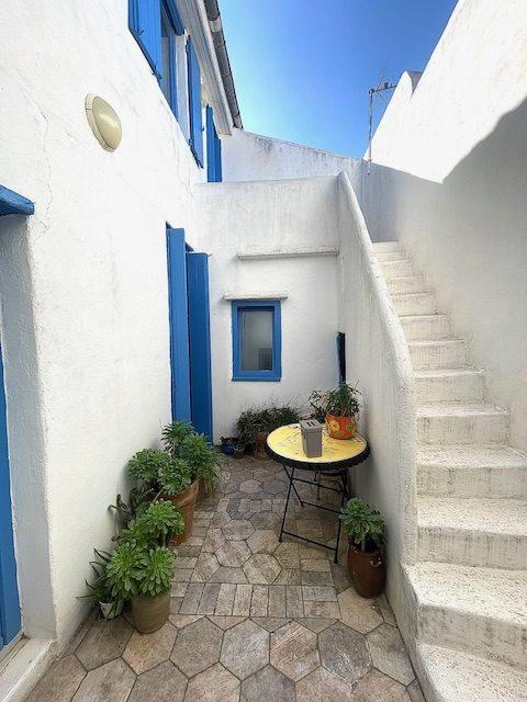 Maison - 406 m² - 8 pièces