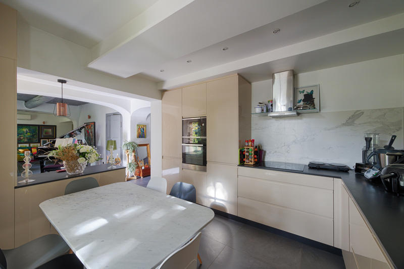 Bastide - 300 m² - 8 pièces