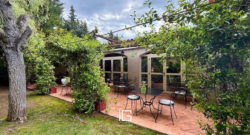 Local commercial - 276 m² - 5 pièces