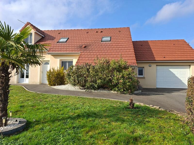 Maison - 111 m² - 7 pièces