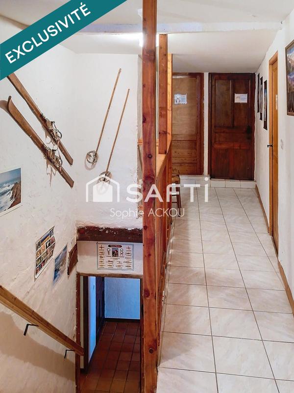 Maison - 264 m² - 12 pièces